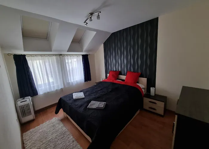 Merry&car - Huge Balcony + Living + 2br Appartement