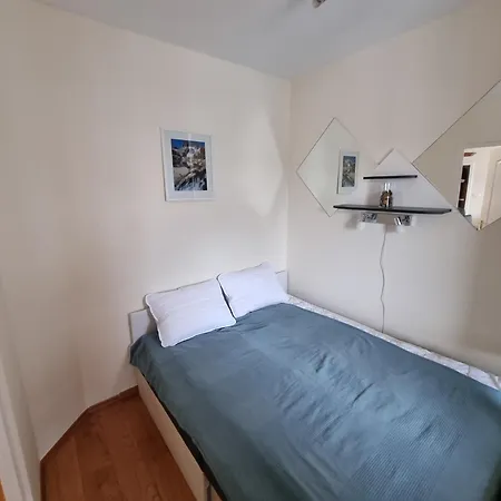 Merry&car - Huge Balcony + Living + 2br Budapešť